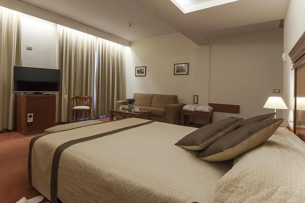 Hotel Ilissos Ateny Zewnętrze zdjęcie